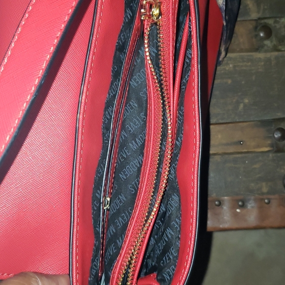 NWOT Steve Madden Red Shoulder Bag w. animal scarf (bin 5) 💥 - Picture 5 of 6